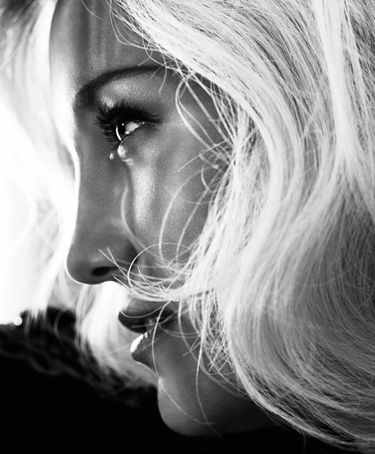 Kate Hudson by Camilla Akrans for Harpers Bazaar US October 2012 close-up.jpg